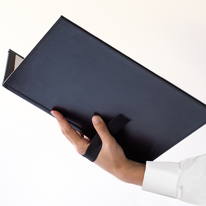 Libreta de Pentagramas A4, con correa de mano, Negro
